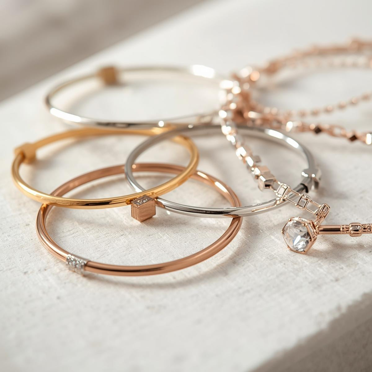 Bracelets & Bangles – Modern Fashion Picks