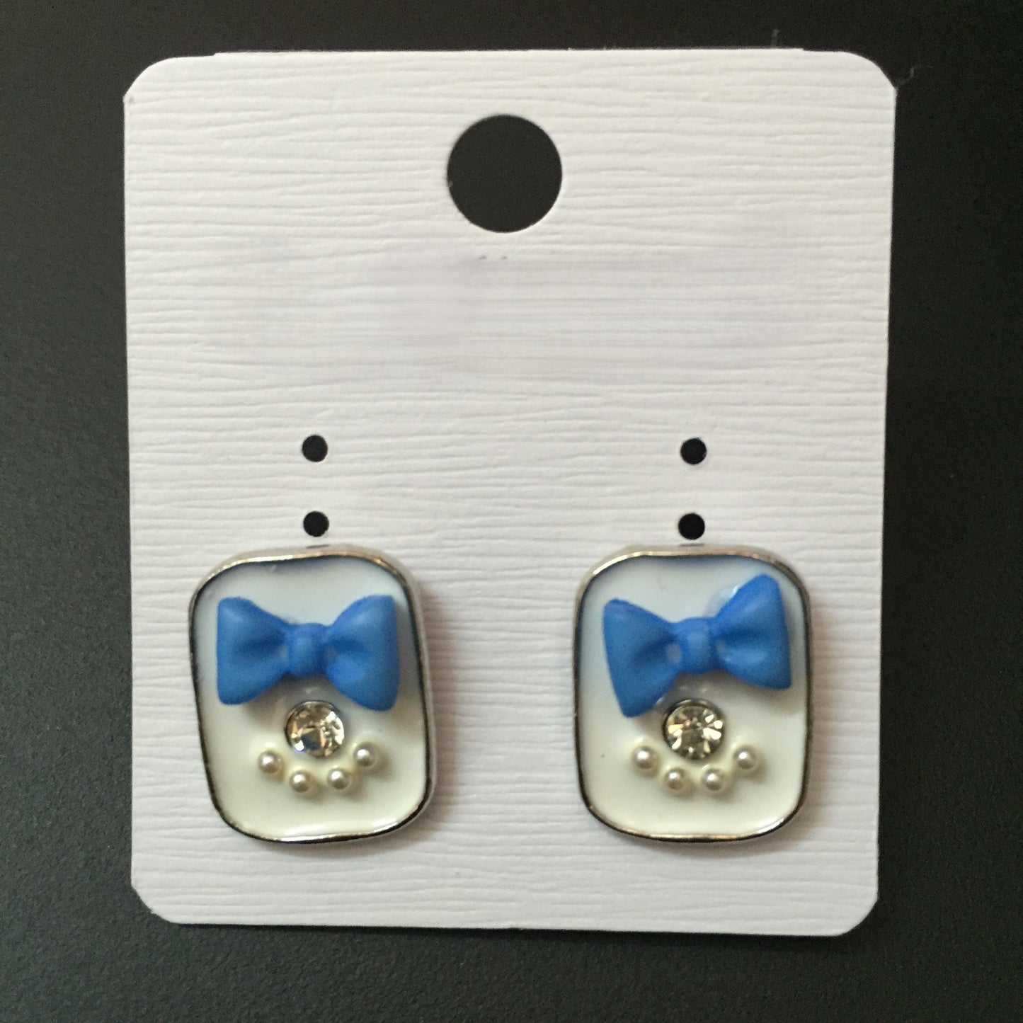 Cute Bow Design Stud Earrings – Stylish Daily Wear Fashion Jewellery