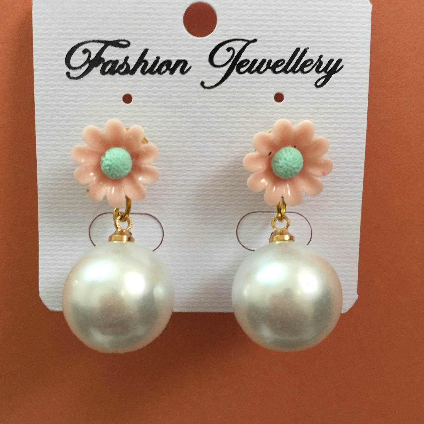 Baby pink floral stud earrings with white pearl drop – cute pastel jewellery